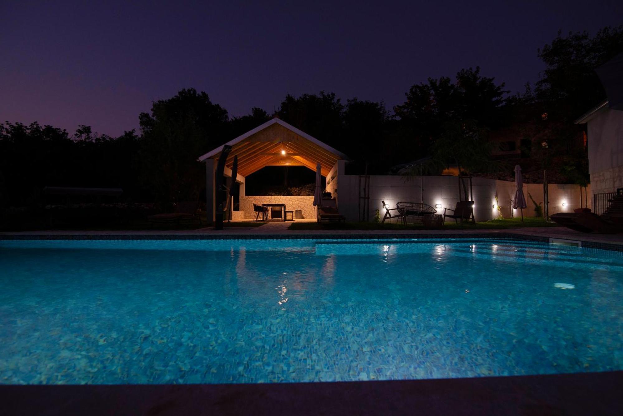 Villa Vita Trilj ภายนอก รูปภาพ